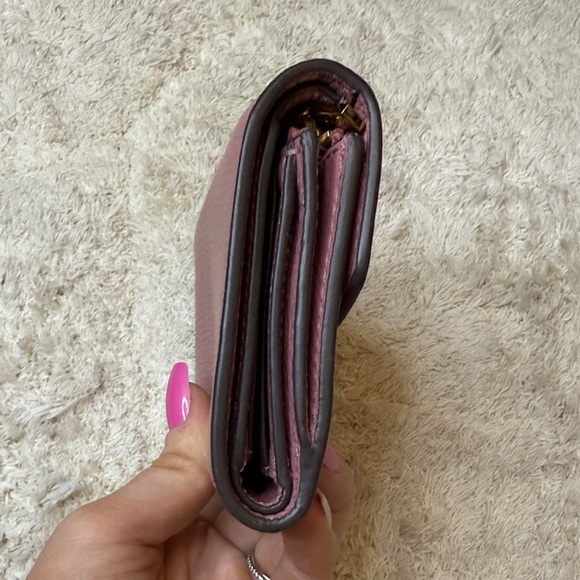 Tory Burch Kira Mauve Pebbled Leather Medium Flap Wallet - Picture 3 of 11